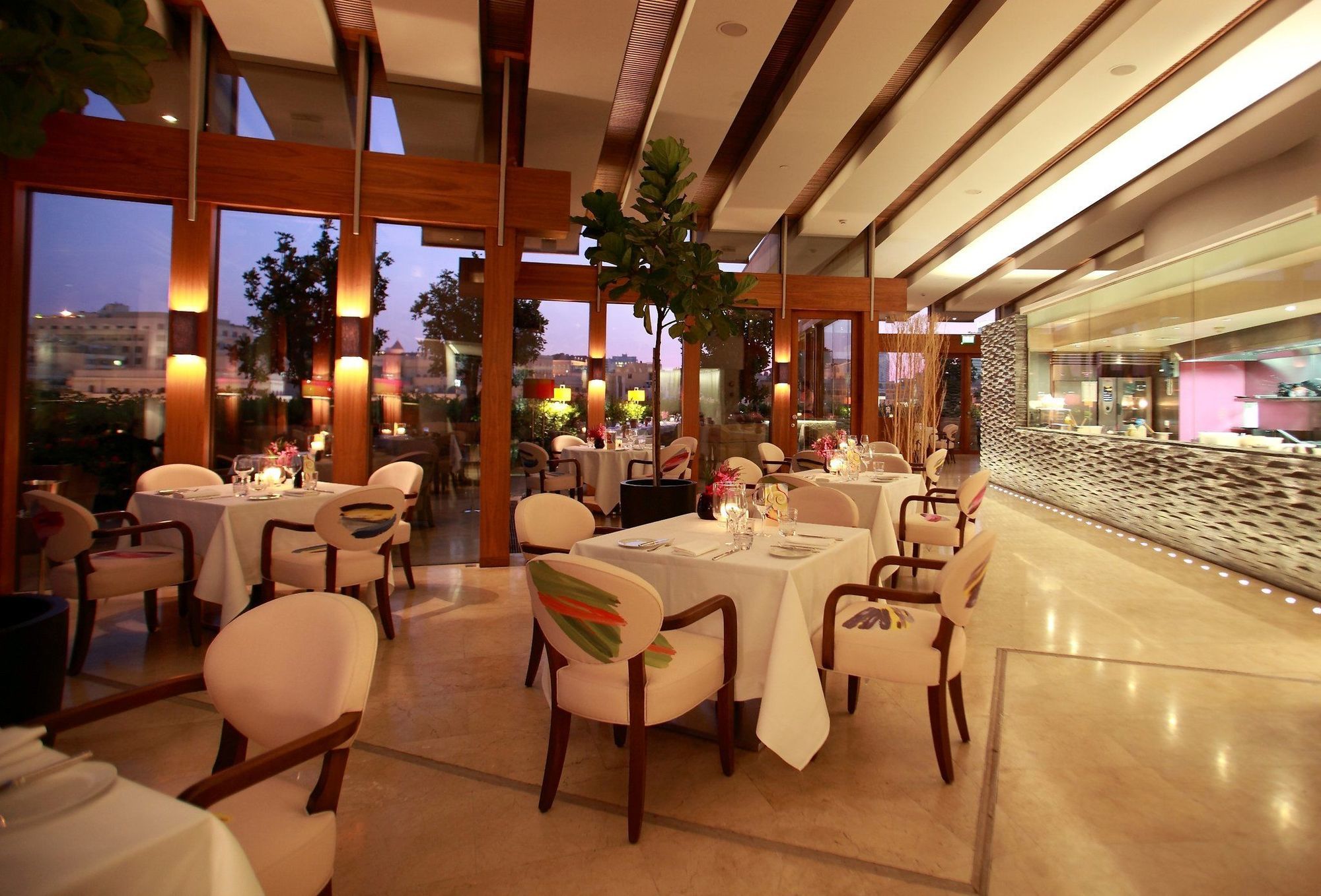 Le Gray Hotel Beirut Restaurant photo